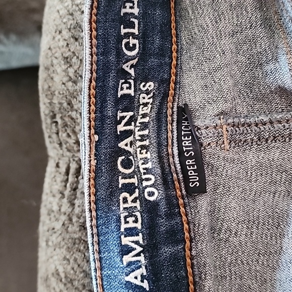 Distressed Jeans - Picture 4 of 6